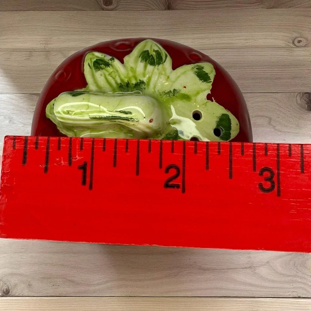 Vintage Strawberry Salt & Pepper Shakers Large Ceramic Fruit Kitchen MCM 70s‎